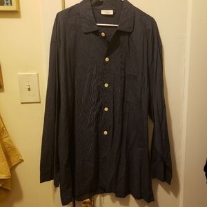 Long sleeve button down shirt.